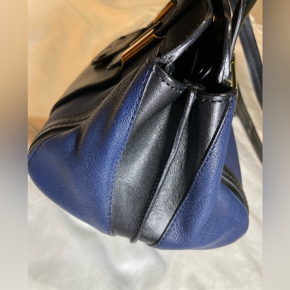 Chloe Small Navy Alice 💙 - Picture 10 of 16